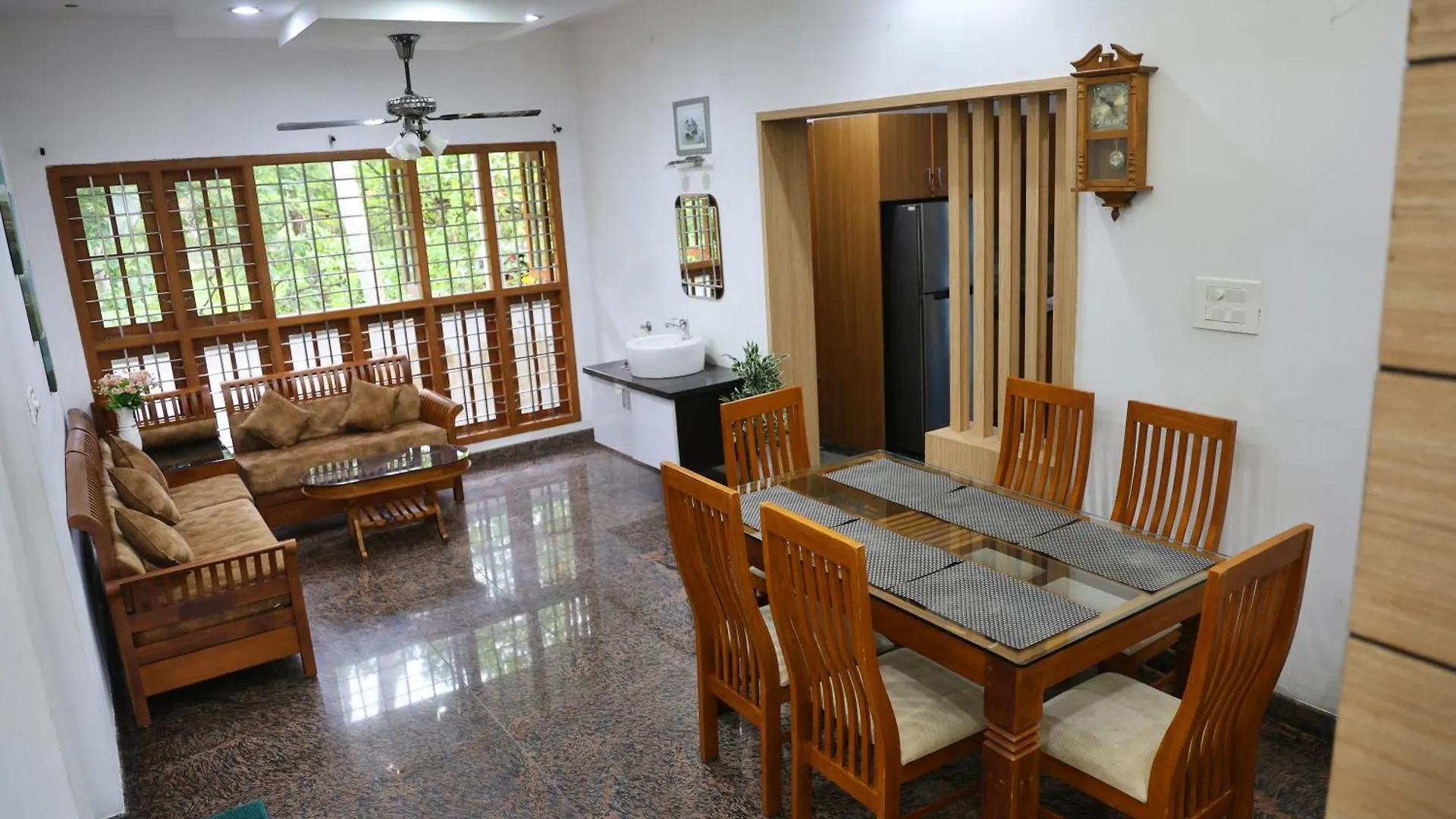 Sanvilla Kochi 0*,  India